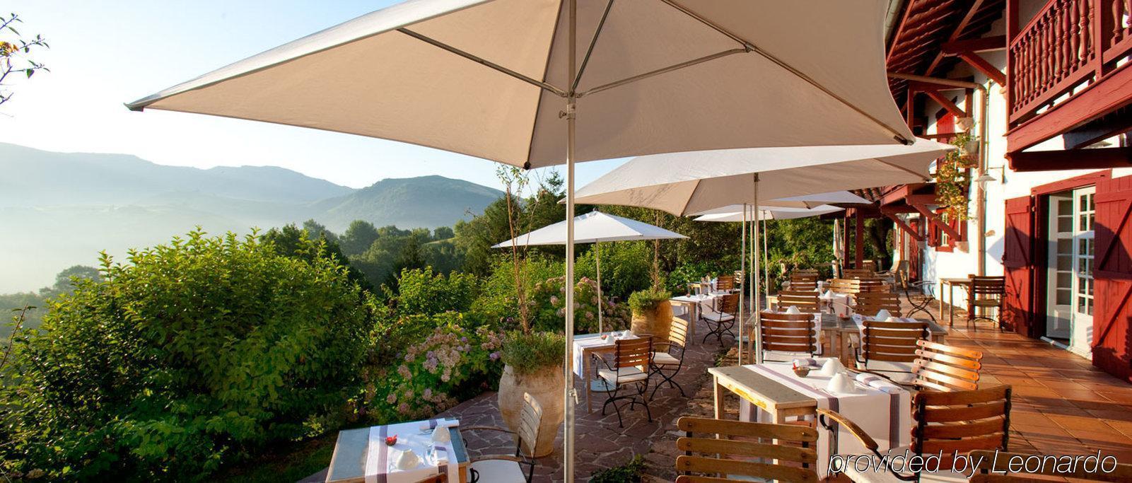 Auberge Ostape Бідарре Ресторан фото